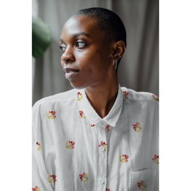 Bestickter Musselin mit Blumen weiss Double Gauze 100 % Baumwolle